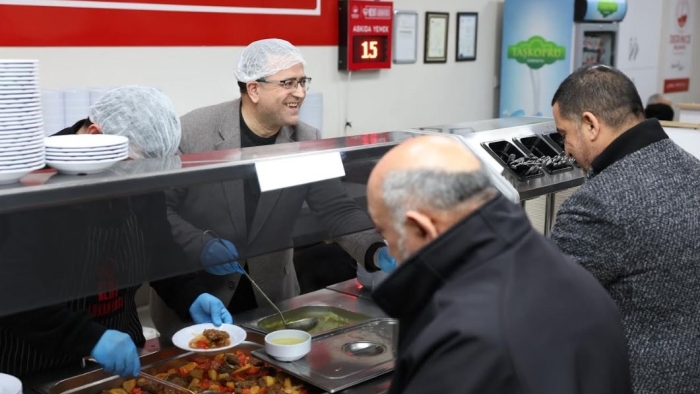 Ramazan’da Dayanışmanın Adresi: Derince Kent Lokantası